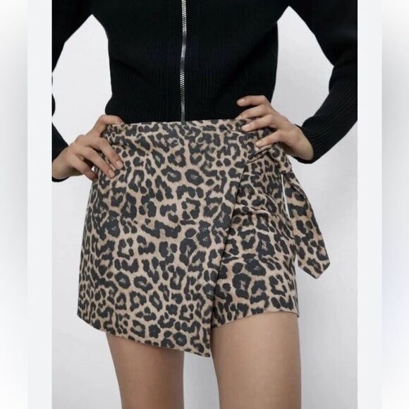 ZARA Animal Print Mini Skort - Picture 1 of 13